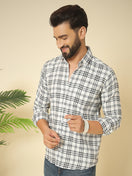 Switch WHITE CHECK SHIRT 2 image